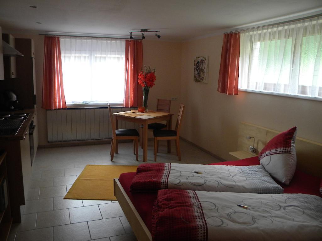 Haus Kinsperger Apartment Klosterle am Arlberg Cameră foto