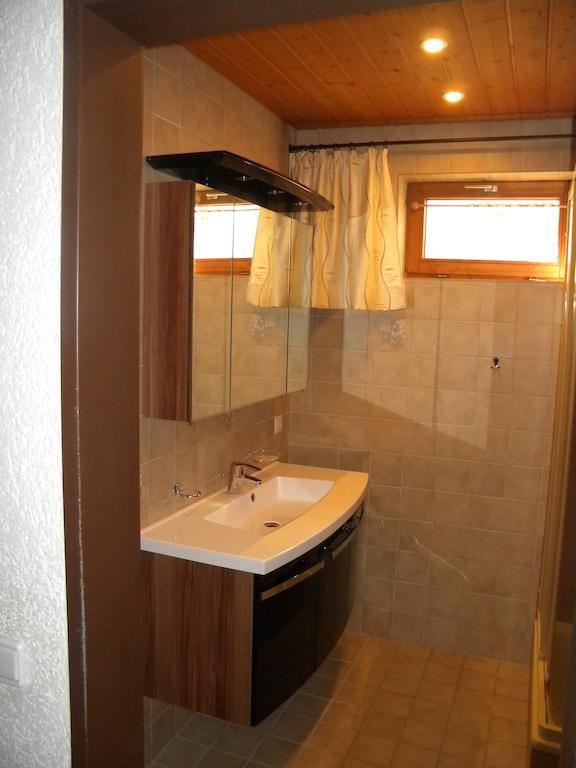 Haus Kinsperger Apartment Klosterle am Arlberg Cameră foto